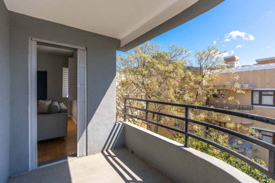 2 Bedroom Property for Sale in Gardens Western Cape